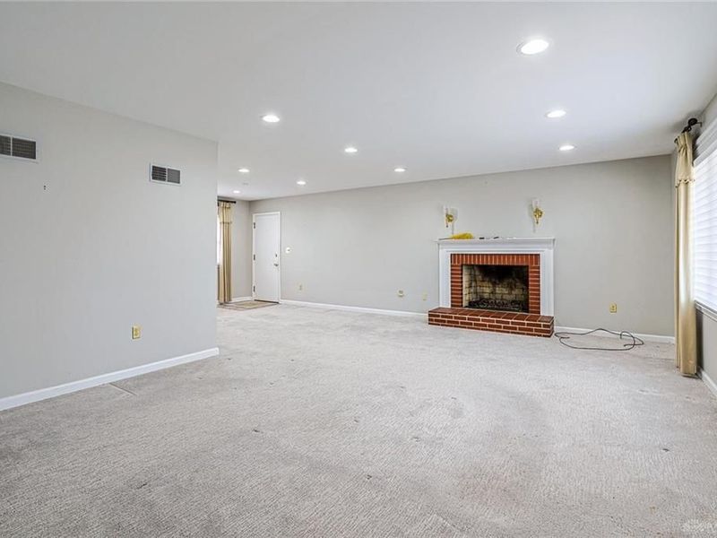 503 Gladys Drive, Middletown, OH 45044 Photo 4