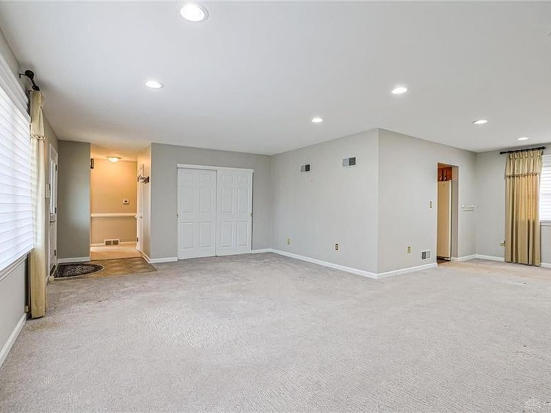 503 Gladys Drive, Middletown, OH 45044 Photo 7