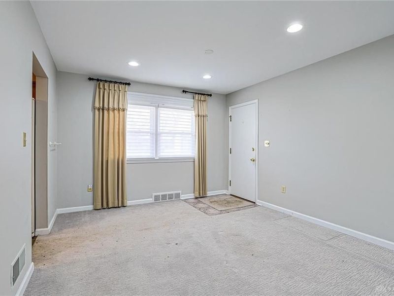 503 Gladys Drive, Middletown, OH 45044 Photo 9