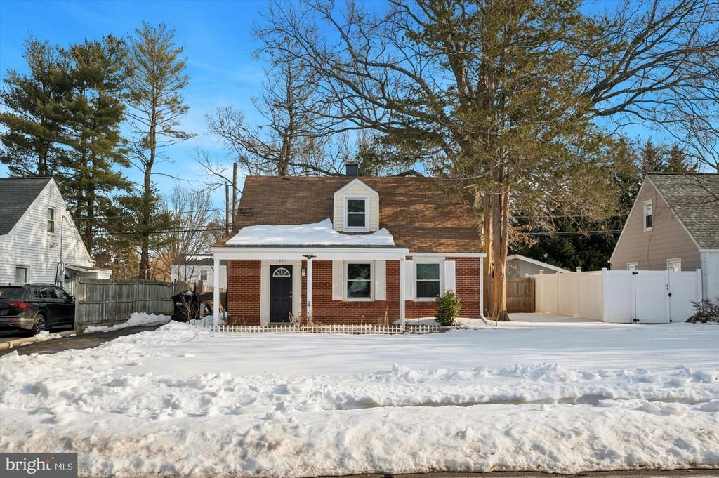 1957 Clearview, Norristown, PA 19403 Main Photo