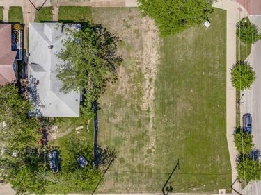 404 Sunset Avenue, Dallas, TX 75208