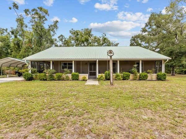 303/305 NE 290th Ave, Old Town, FL 32680