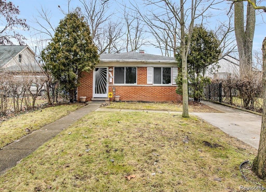 7518 Hazelton Street, Dearborn Heights, MI 48127 Main Photo