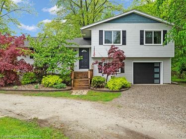 5851 Lakeshore Road, Fort Gratiot Twp, MI 48059
