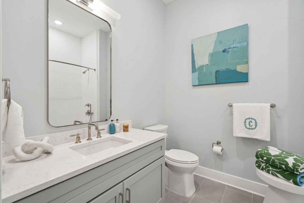 372 Broad Street Photo 10