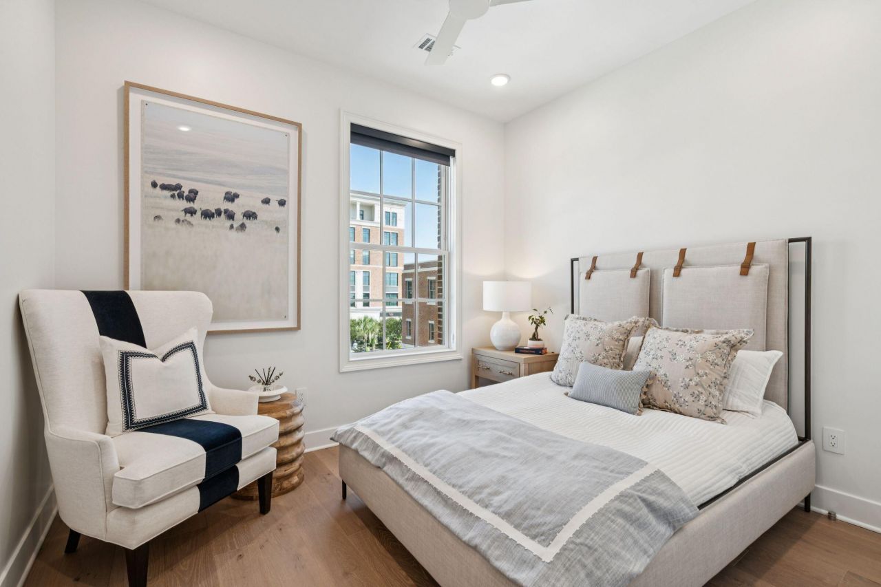 372 Broad Street Photo 13