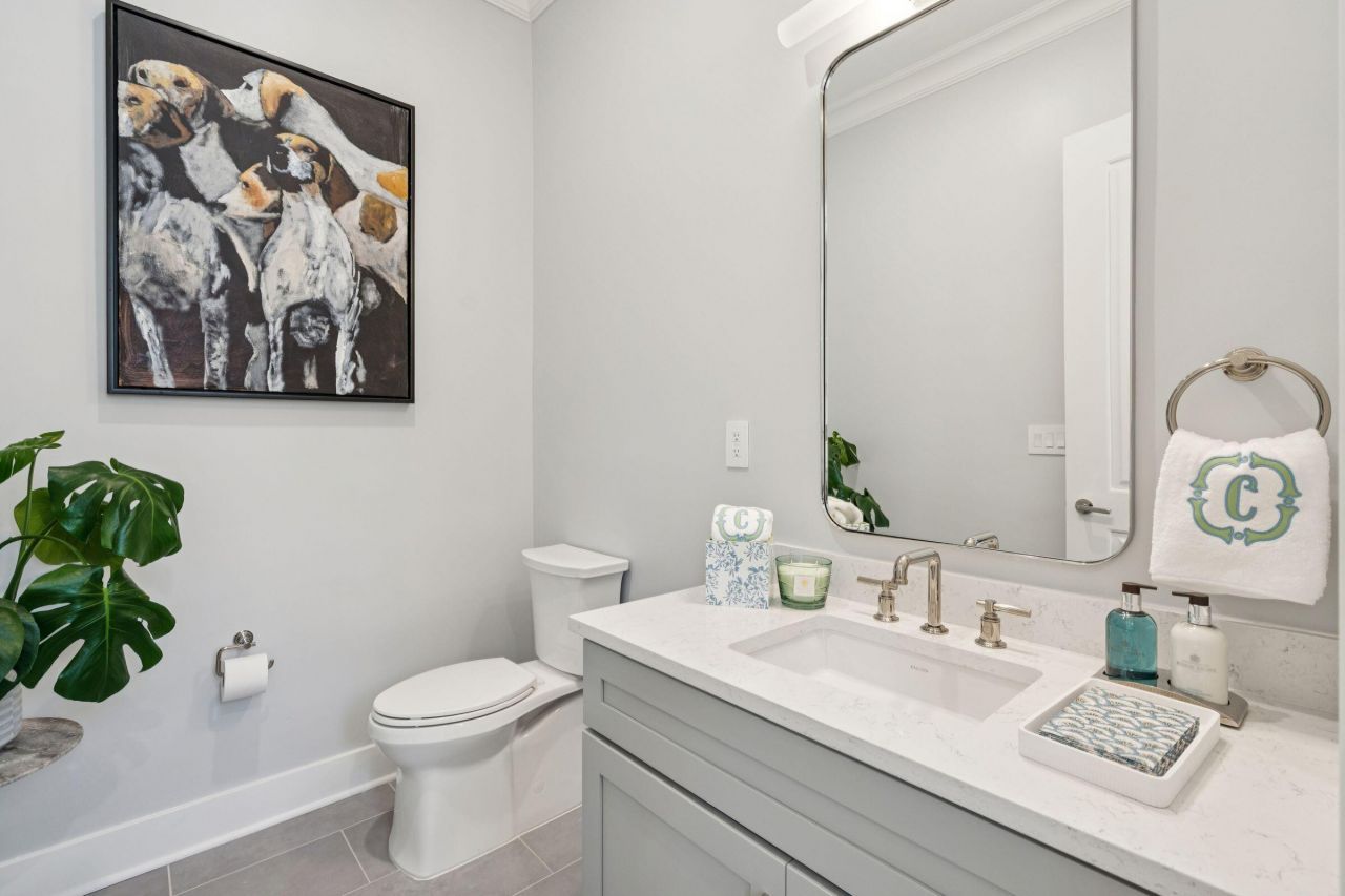 372 Broad Street Photo 14