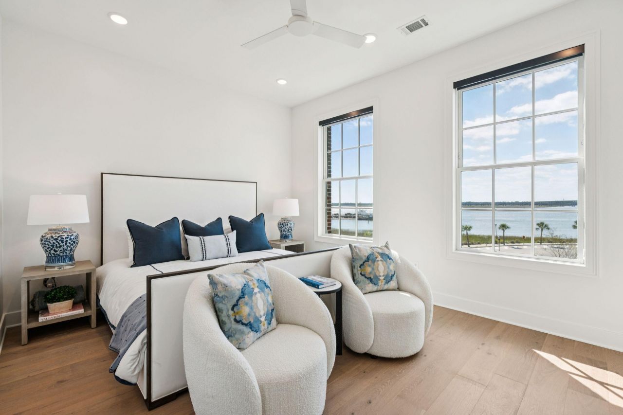 372 Broad Street Photo 20