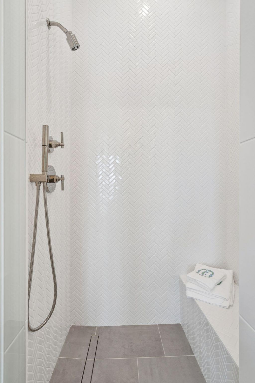 372 Broad Street Photo 22