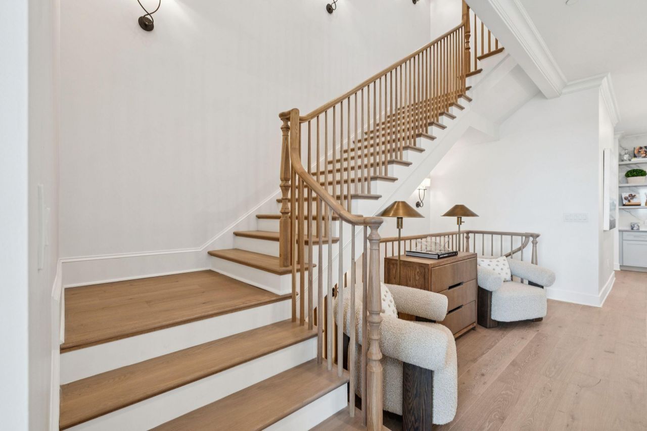 372 Broad Street Photo 9