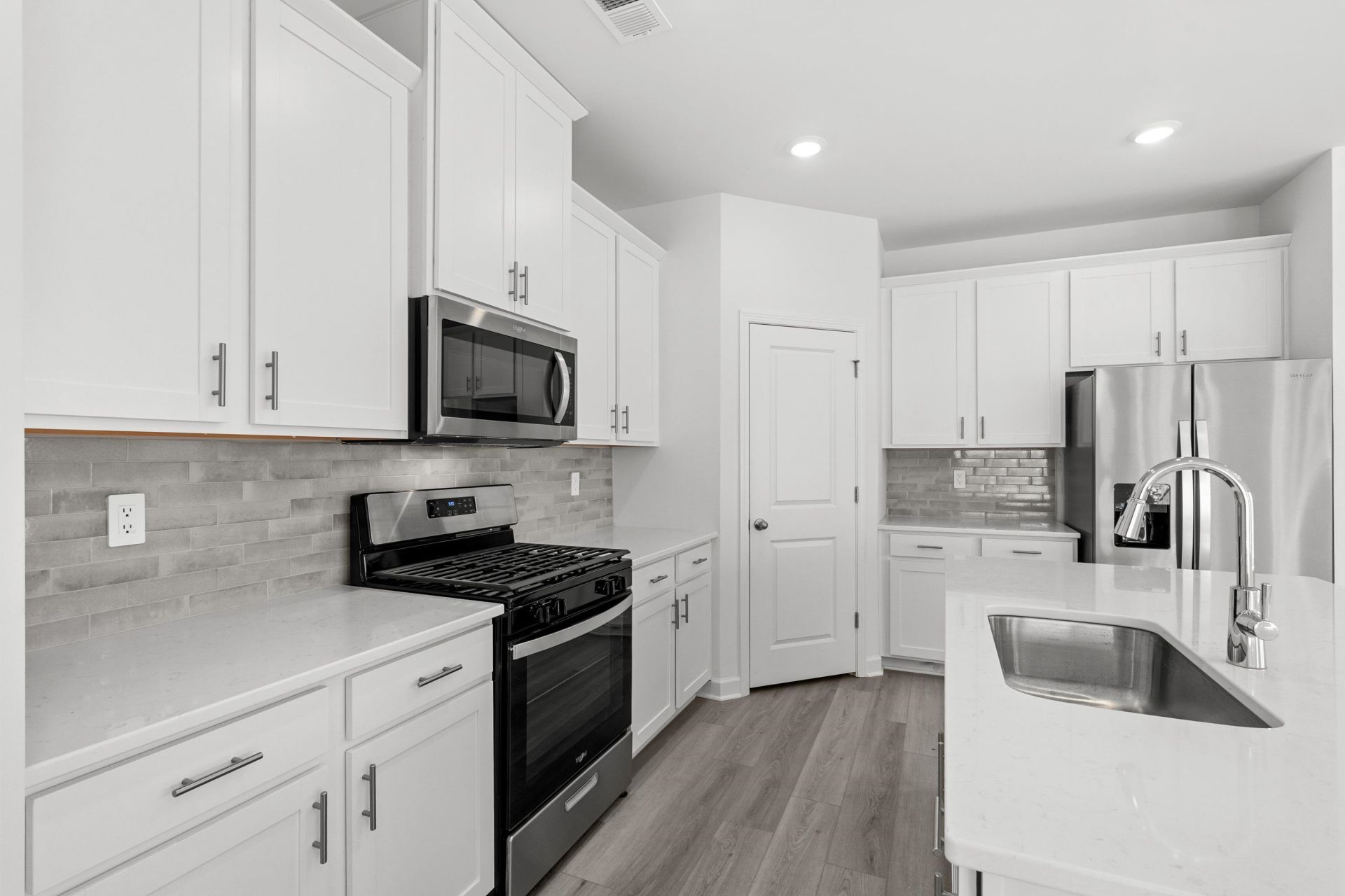 8247 Essence Dr. Photo 18