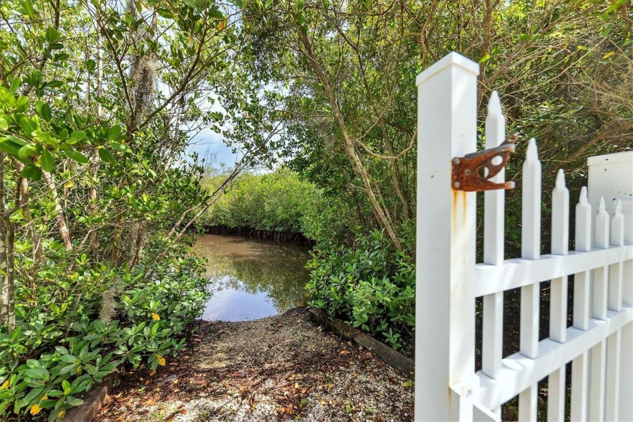 4627 Barracuda Drive, Bradenton, FL 34208 Photo