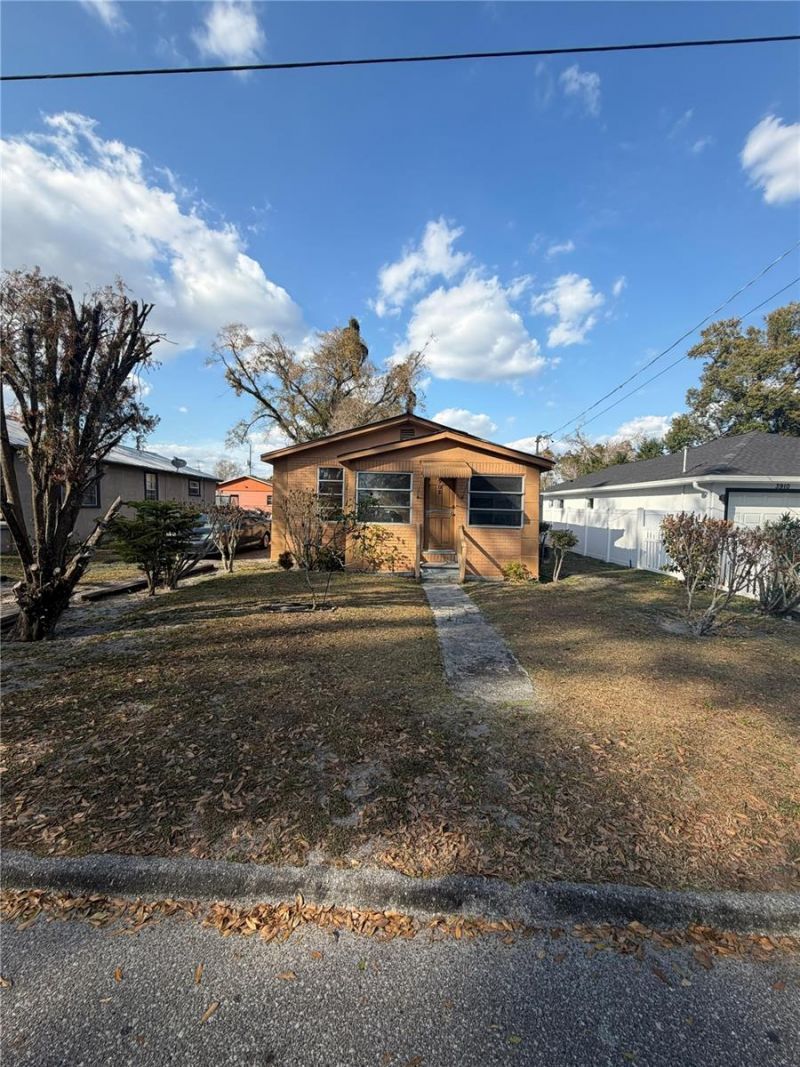 3908 E Genesee Street, Tampa, FL 33610 Main Photo