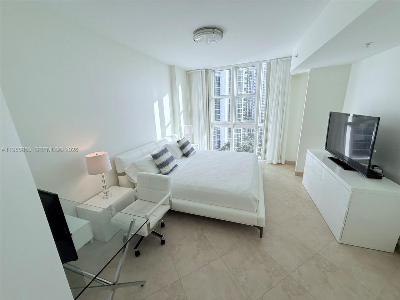18201 Collins Ave, Unit 1501A, Sunny Isles Beach, FL 33160 Photo