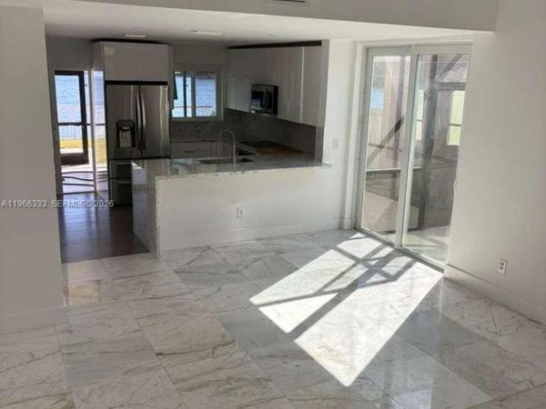 11705 NW 12th, Unit 11705, Pembroke Pines, FL 33026