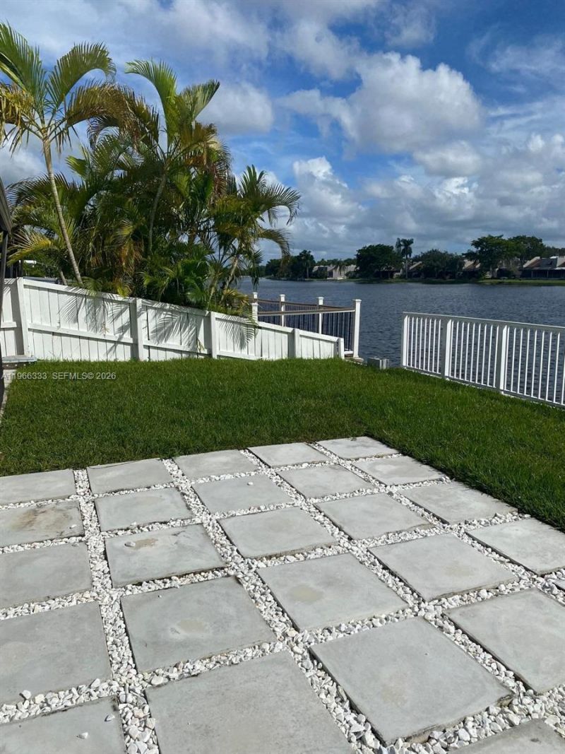 11705 NW 12th, Unit 11705, Pembroke Pines, FL 33026 Photo