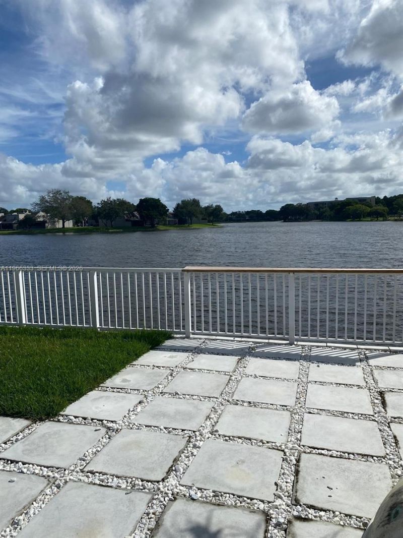 11705 NW 12th, Unit 11705, Pembroke Pines, FL 33026 Photo