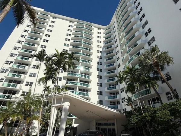 3001 S Ocean Dr , Unit 107, Hollywood, FL 33019