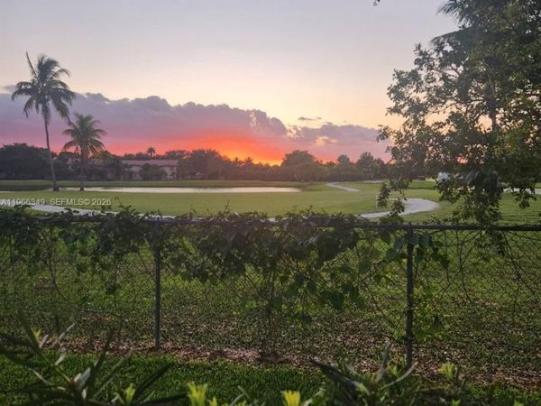 9377 SW 130th St, Miami, FL 33176