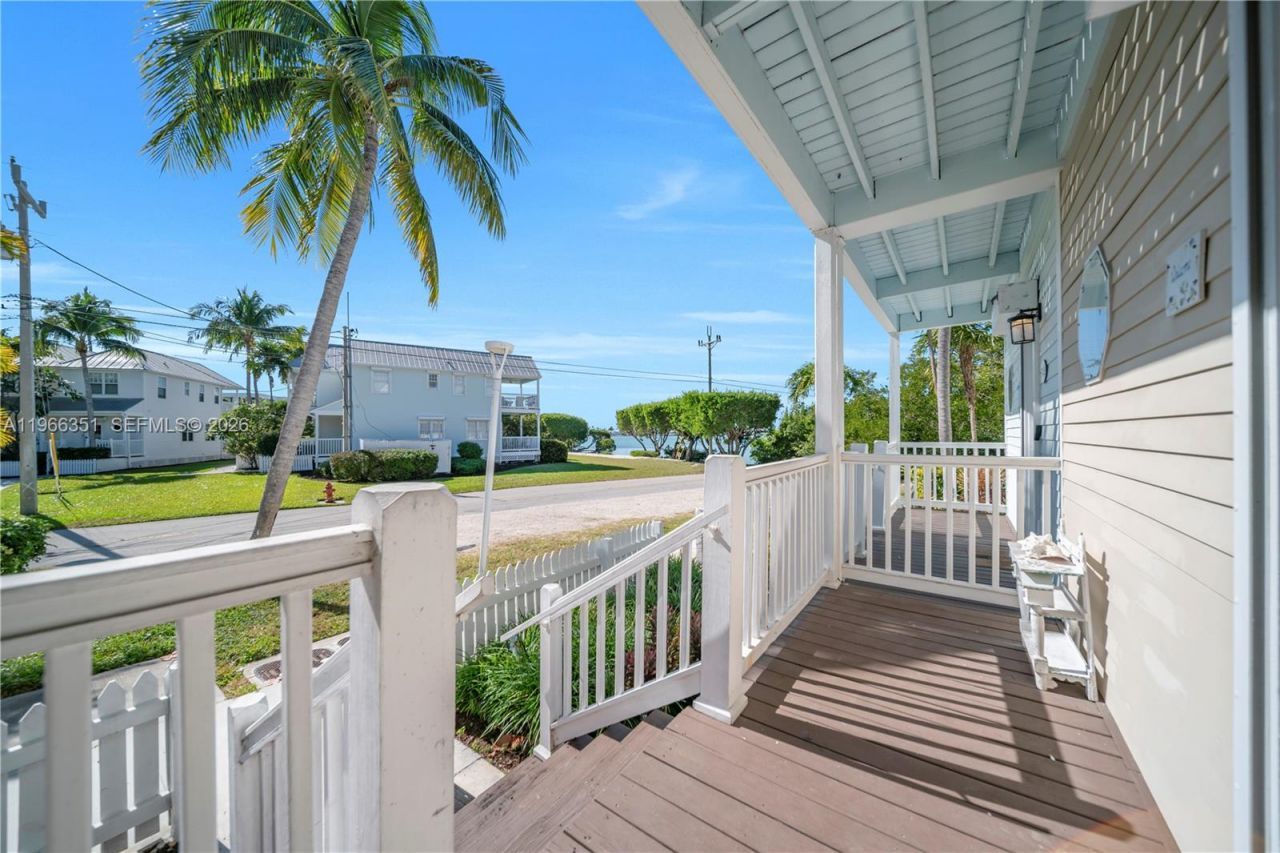 5101 Sunset Village Dr , Duck, FL 33050 Photo