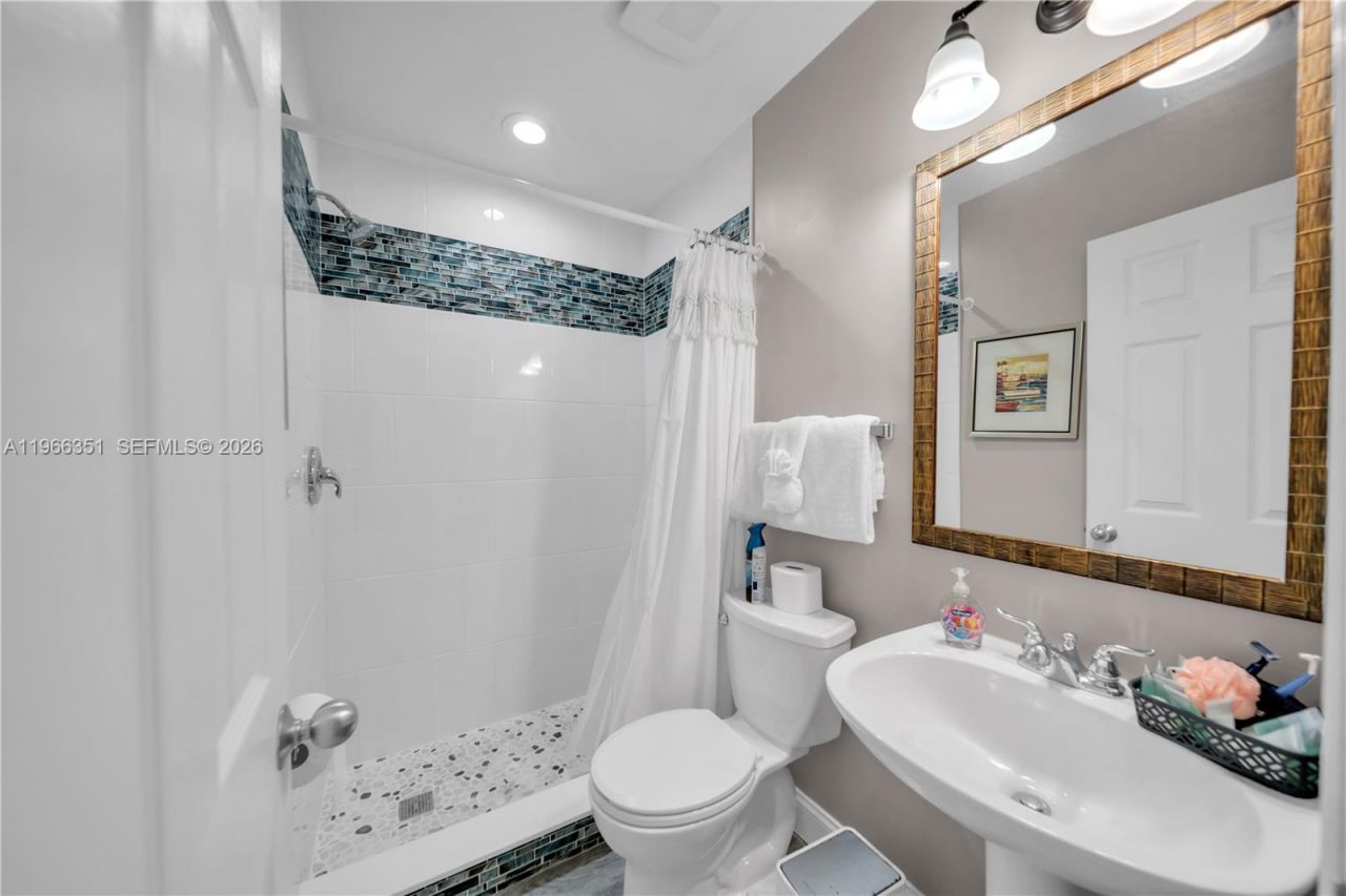 5101 Sunset Village Dr , Duck, FL 33050 Photo