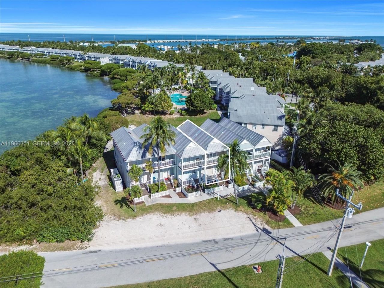 5101 Sunset Village Dr , Duck, FL 33050 Photo