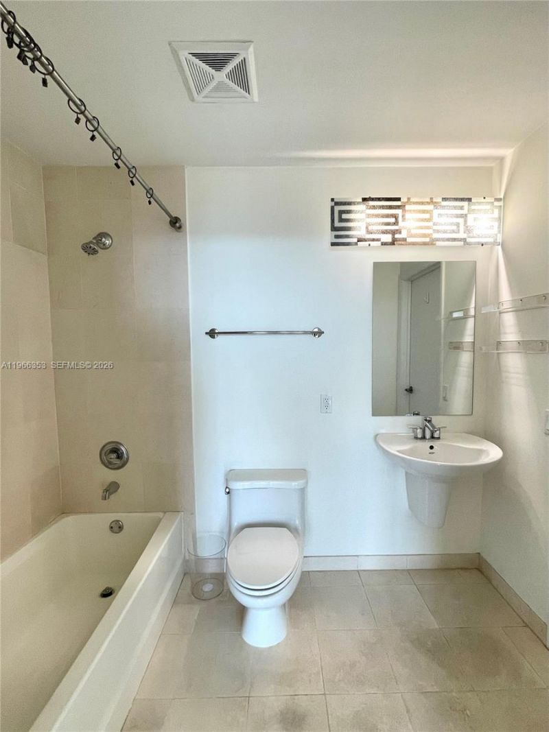 60 SW 13th St , Unit 2101, Miami, FL 33130 Photo