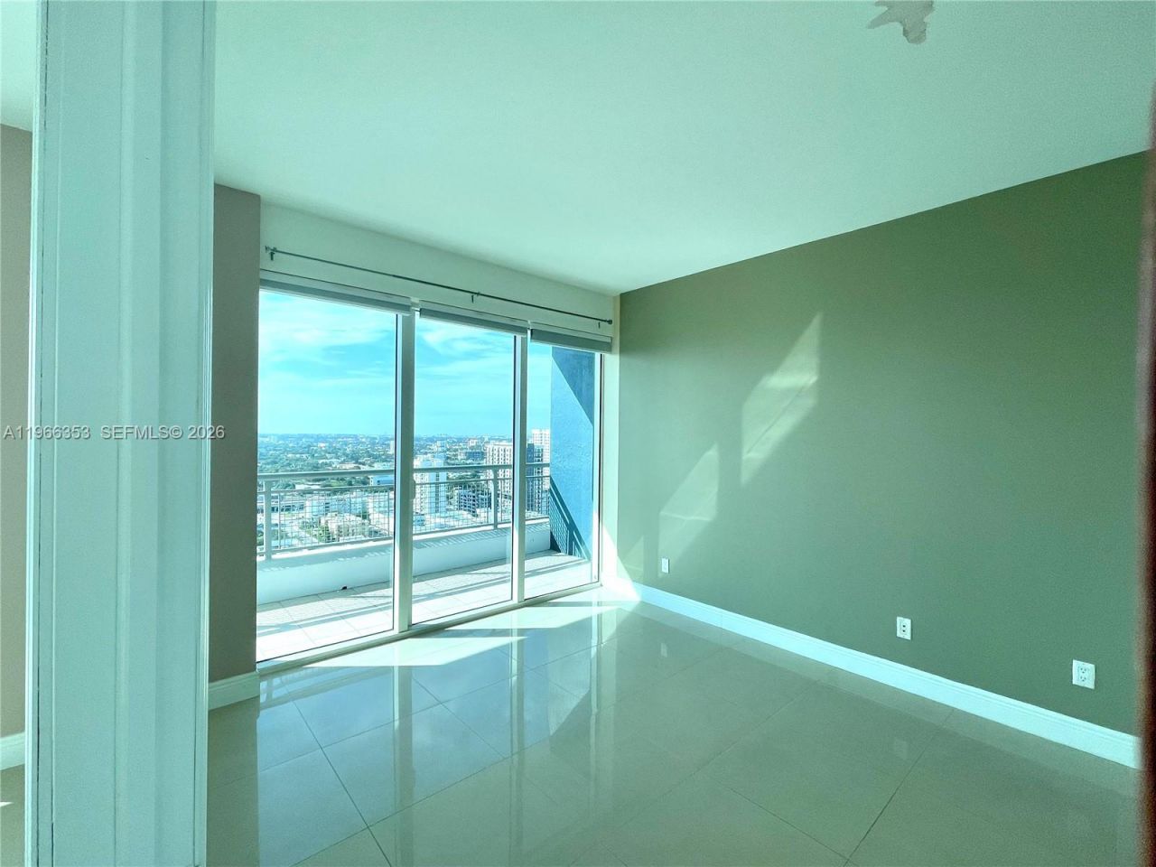 60 SW 13th St , Unit 2101, Miami, FL 33130 Photo