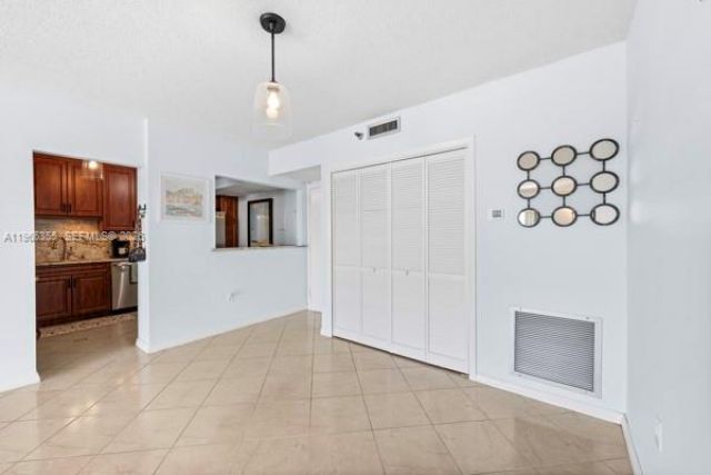 3850 Washington St, Unit 910, Hollywood, FL 33021 Photo