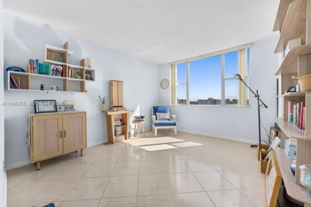 3850 Washington St, Unit 910, Hollywood, FL 33021 Photo