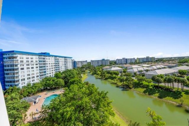 3850 Washington St, Unit 910, Hollywood, FL 33021 Photo