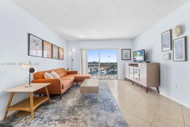 3850 Washington St, Unit 910, Hollywood, FL 33021 Photo