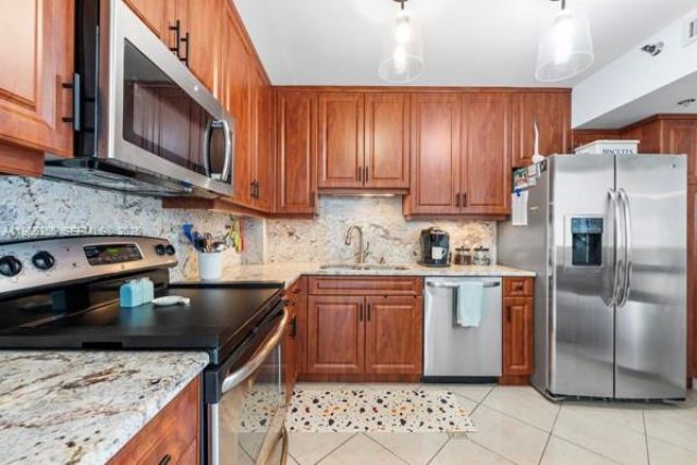 3850 Washington St, Unit 910, Hollywood, FL 33021 Photo