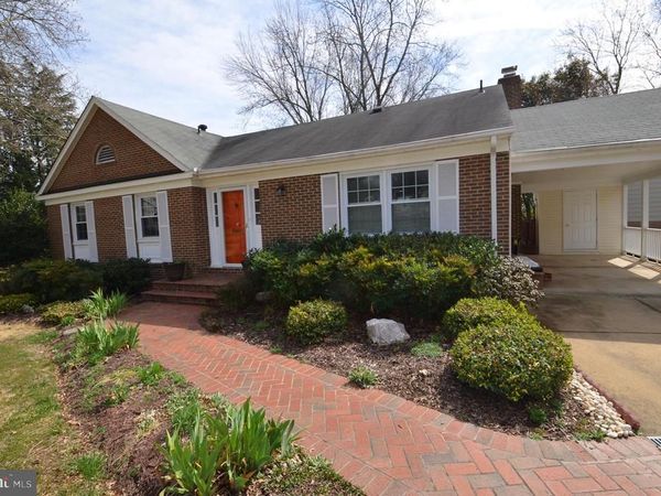 6901 STONEYBROOKE LANE, ALEXANDRIA, VA 22306