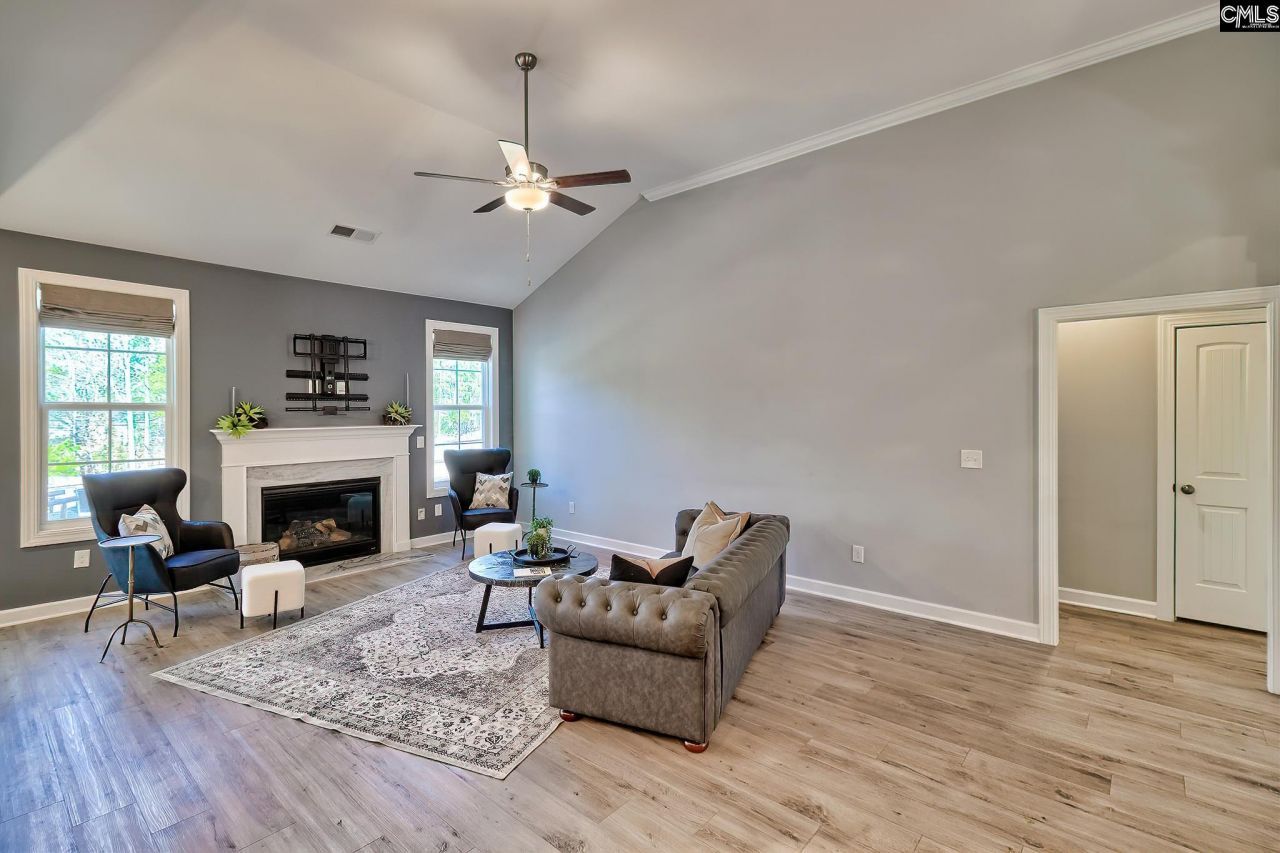 1420 Saugus Court Photo 9