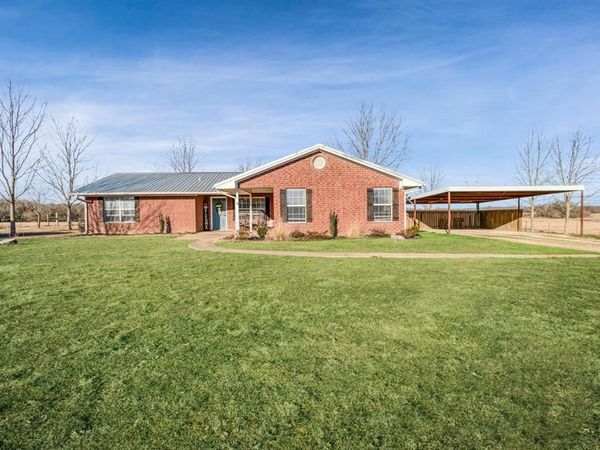 1034 COUNTY ROAD 23900, Brookston, TX 75421