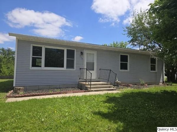 219 S First Street, Carthage, IL 62321