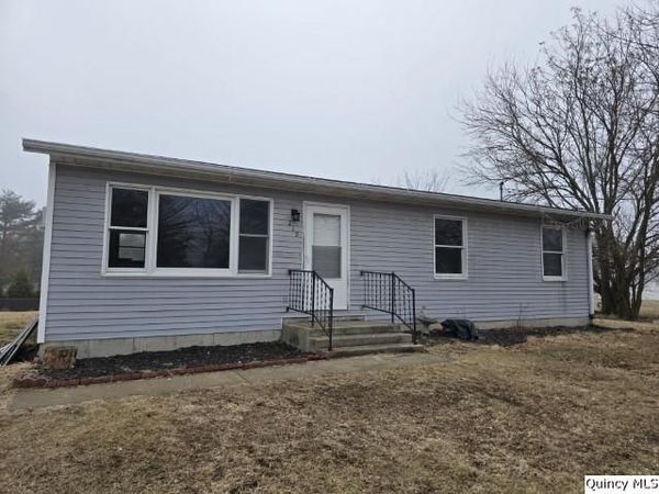 219 S First Street, Carthage, IL 62321