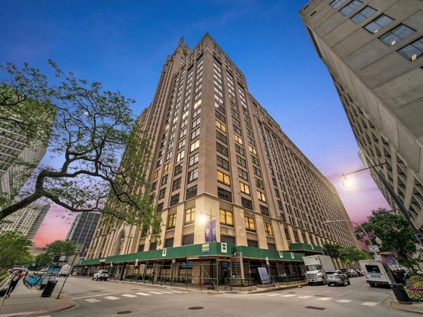 680 N Lake Shore Drive, Unit 1322, Chicago, IL 60611