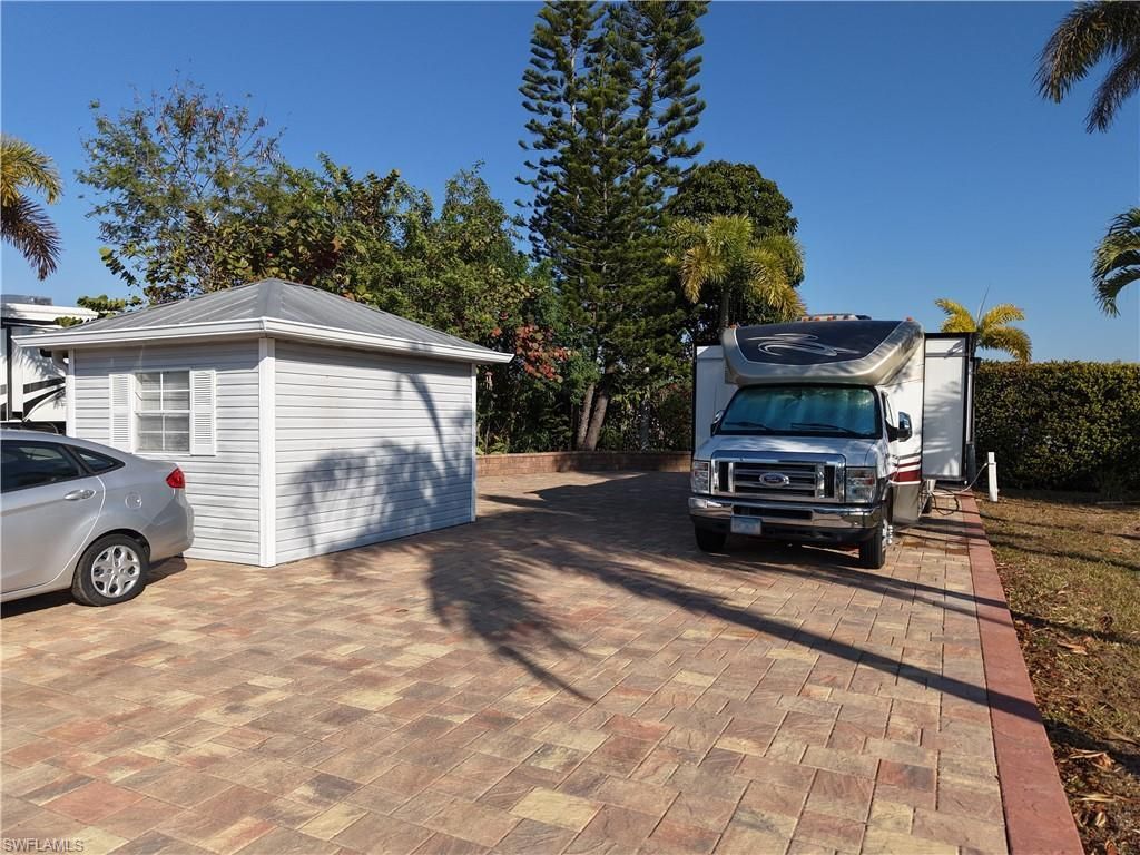 10337 Nightwood Dr., Fort Myers, FL 33905 Photo