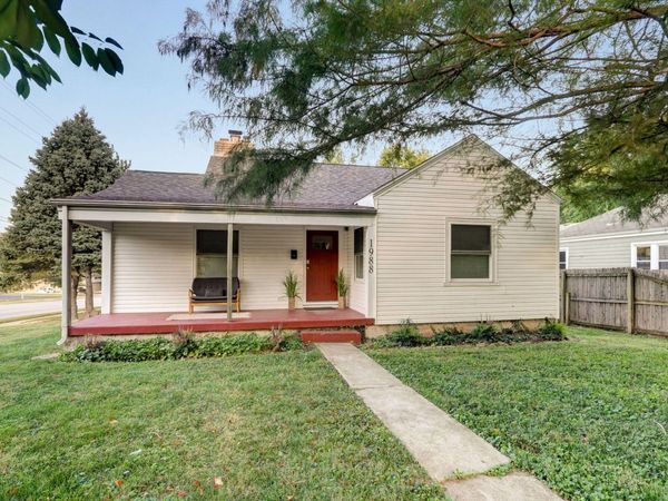 1988 E Cherry Court, Springfield, MO 65802
