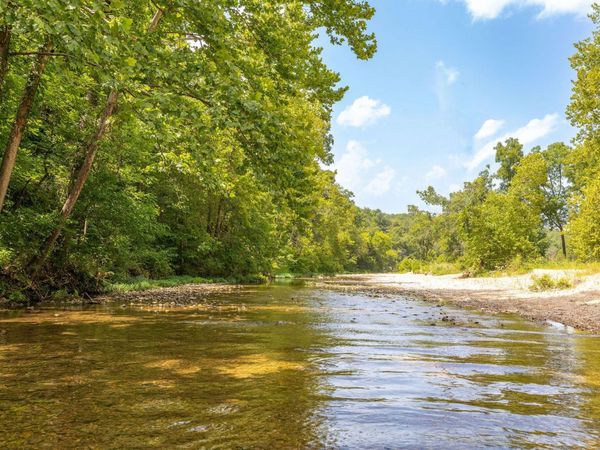 7764 Us Highway 160 , Walnut Shade, MO 65771