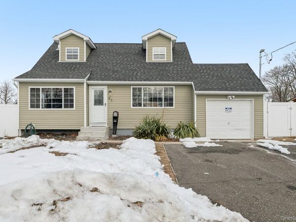 53 Hickory Street, Central Islip, NY 11722