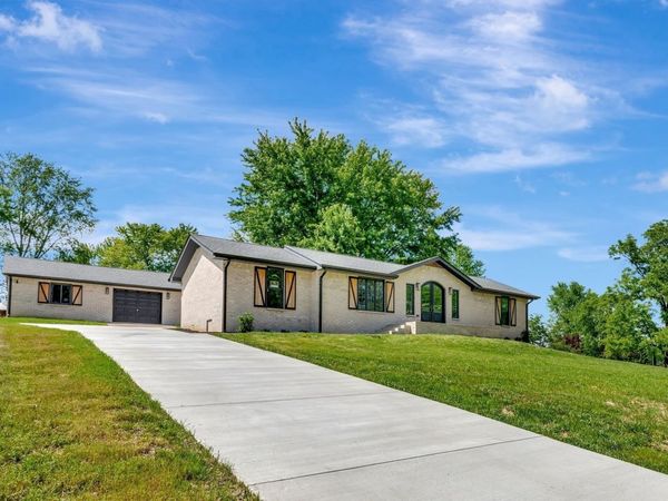 120 E Boiling Springs Rd , Portland, TN 37148