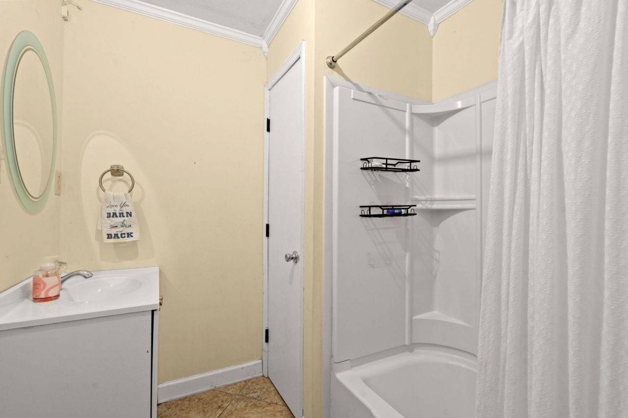 151 Grannys Lane Photo 23