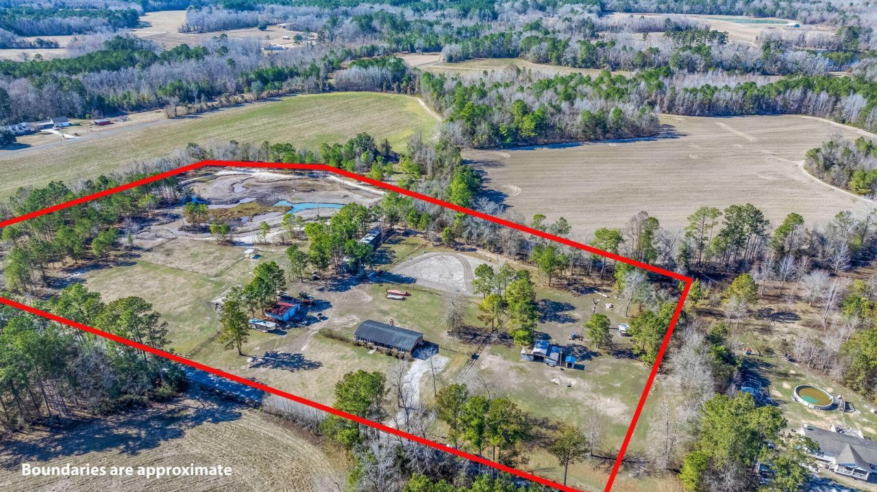 151 Grannys Lane Photo 32