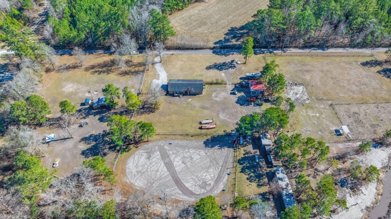 151 Grannys Lane Photo 39