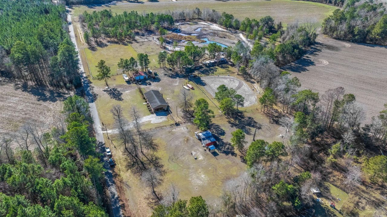 151 Grannys Lane Photo 41