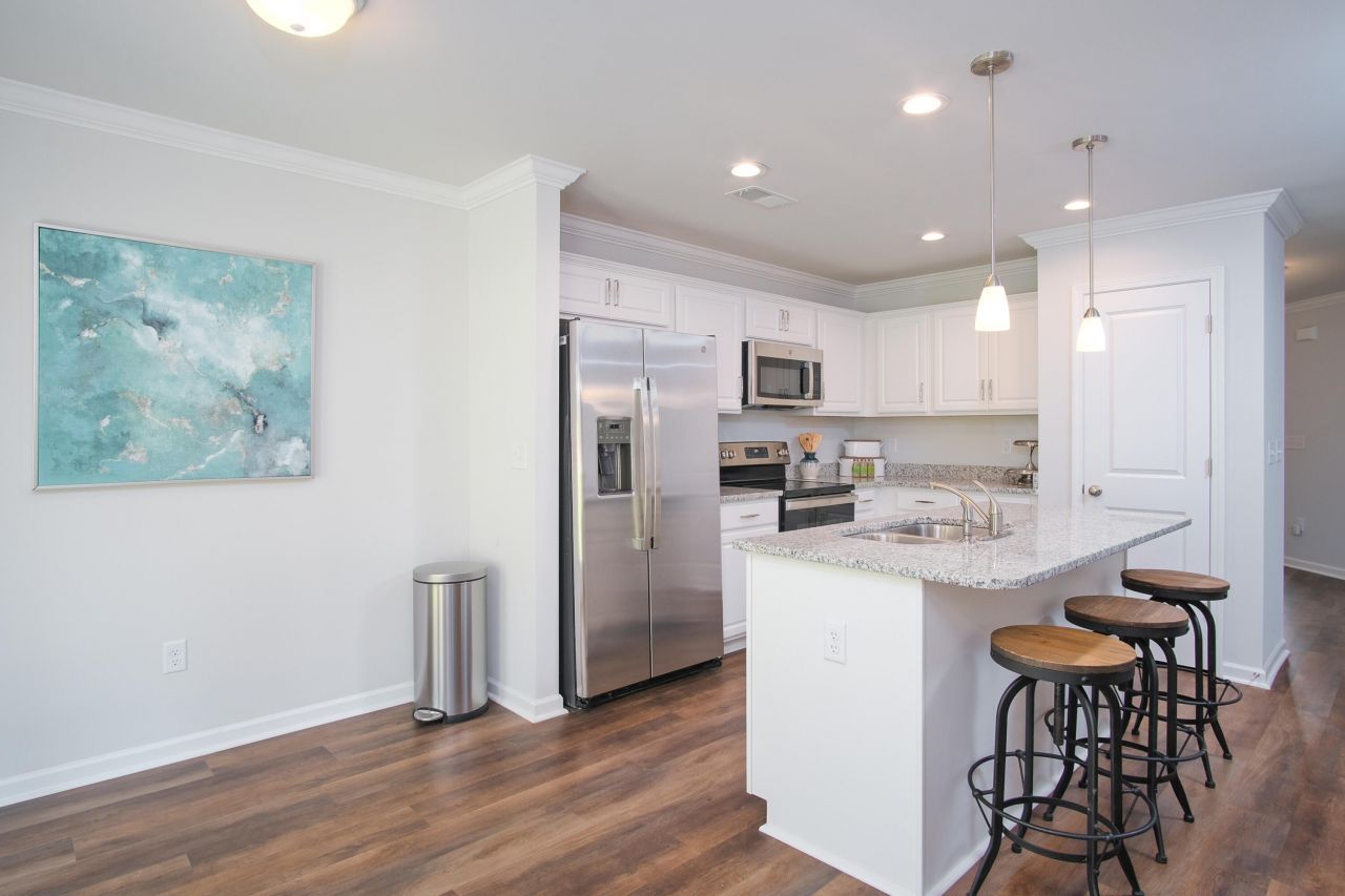 107 Old Creek Court Photo 4