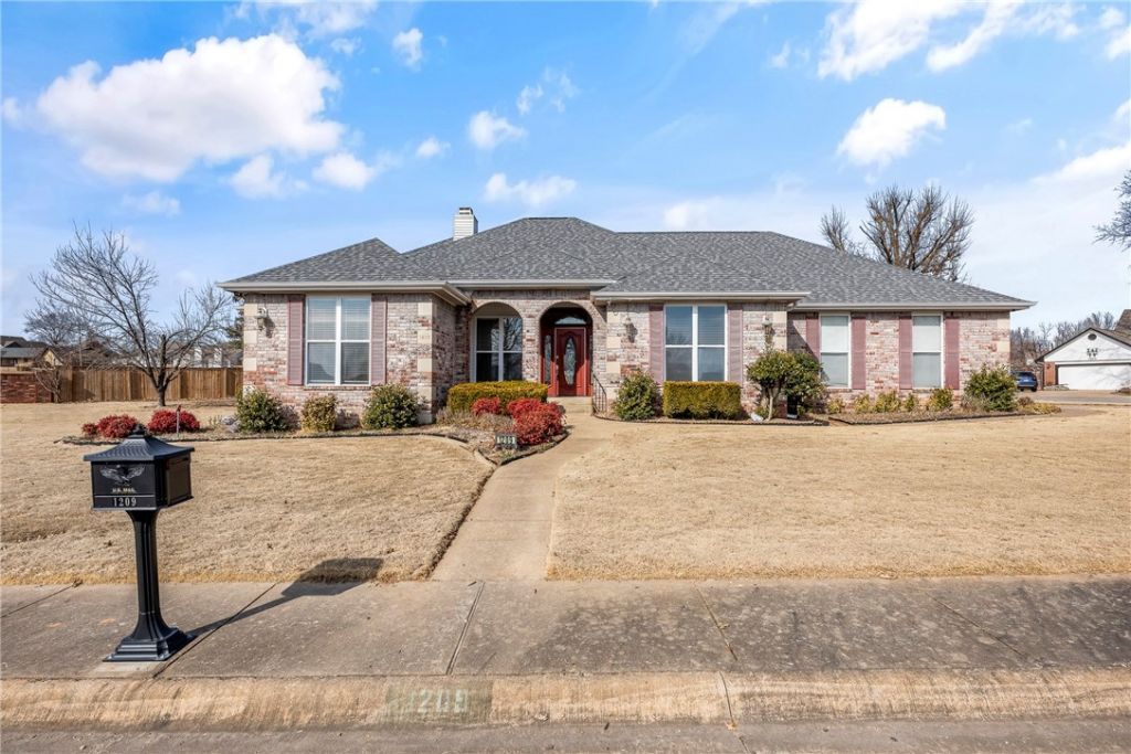 1209 W Mimosa Street, Rogers, AR 72756 Main Photo